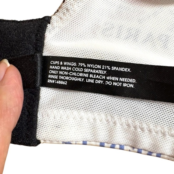 TORRID Curve Wire Free Bra Adjustable Straps 3 Hook Closure Sz 40D - Picture 9 of 11